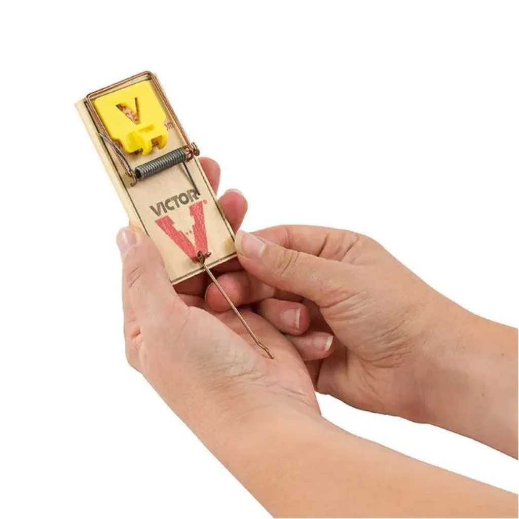 VICTOR® WIDE PEDAL MOUSE TRAP