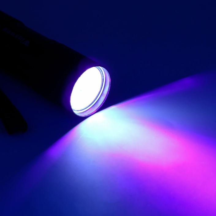 Lumière de détection UV